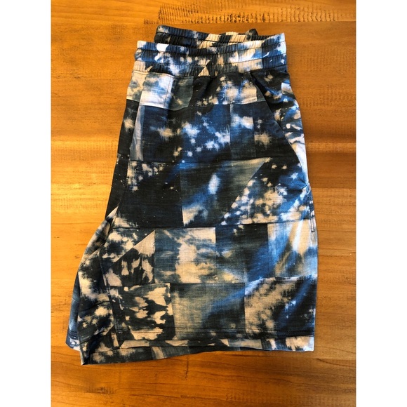 lululemon athletica Other - Lululemon Blue Workout Shorts w/ Liner Size Medium